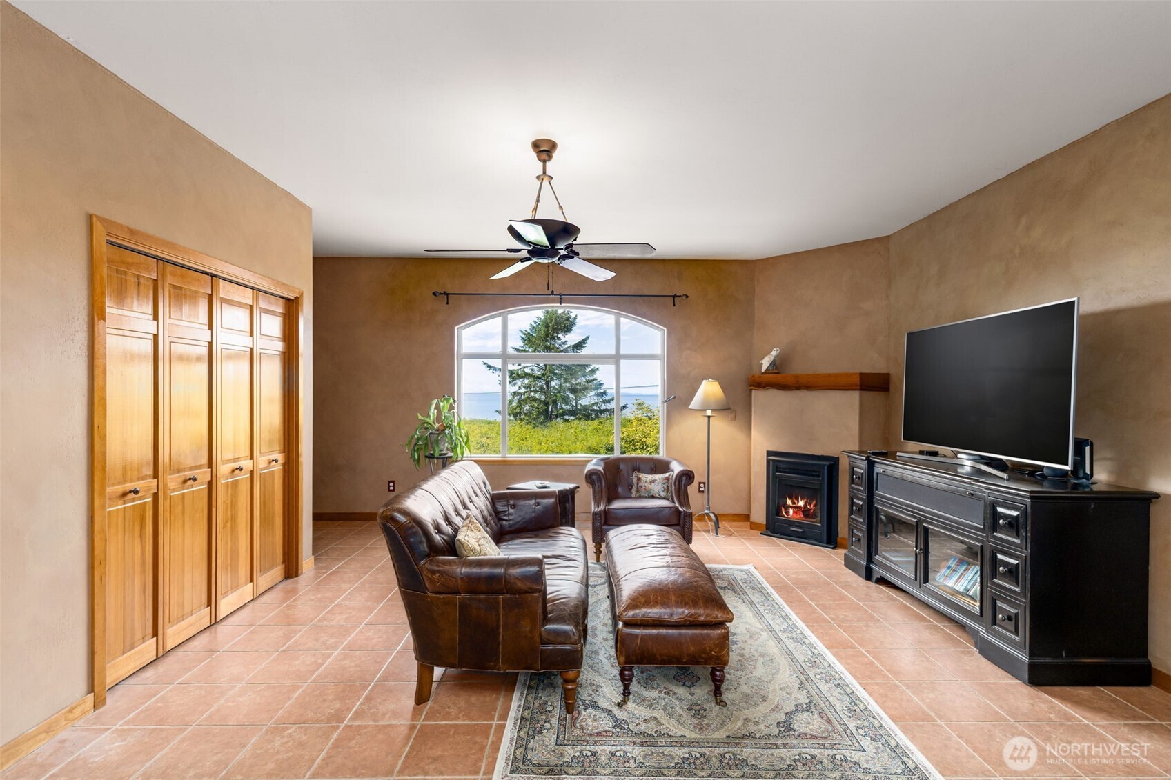 1939 49th Street Property Photo 17