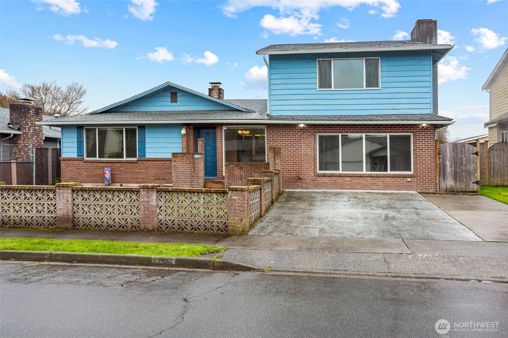1706 19th Drive Property Photo 1