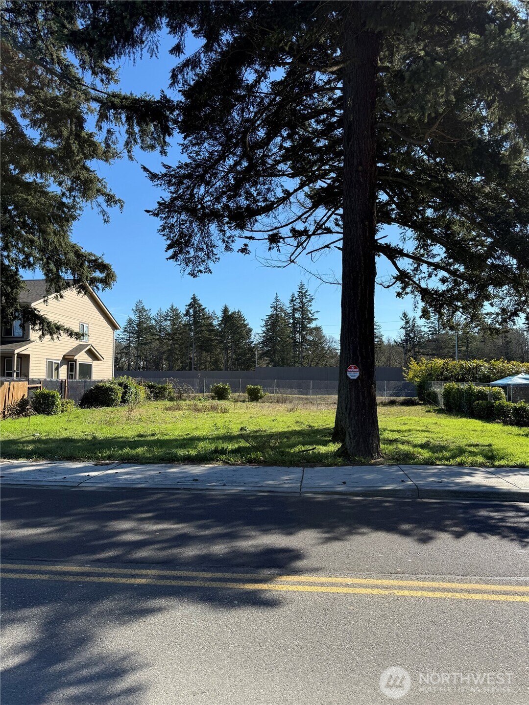 14433 Union Avenue Property Photo