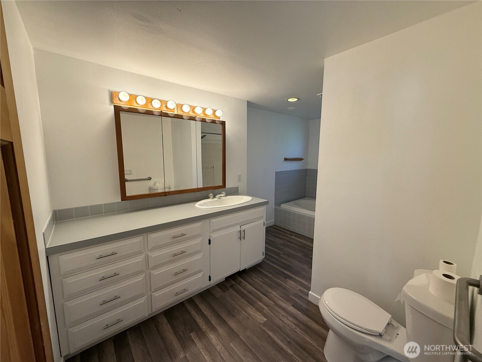 106 Alder Street Property Photo 18