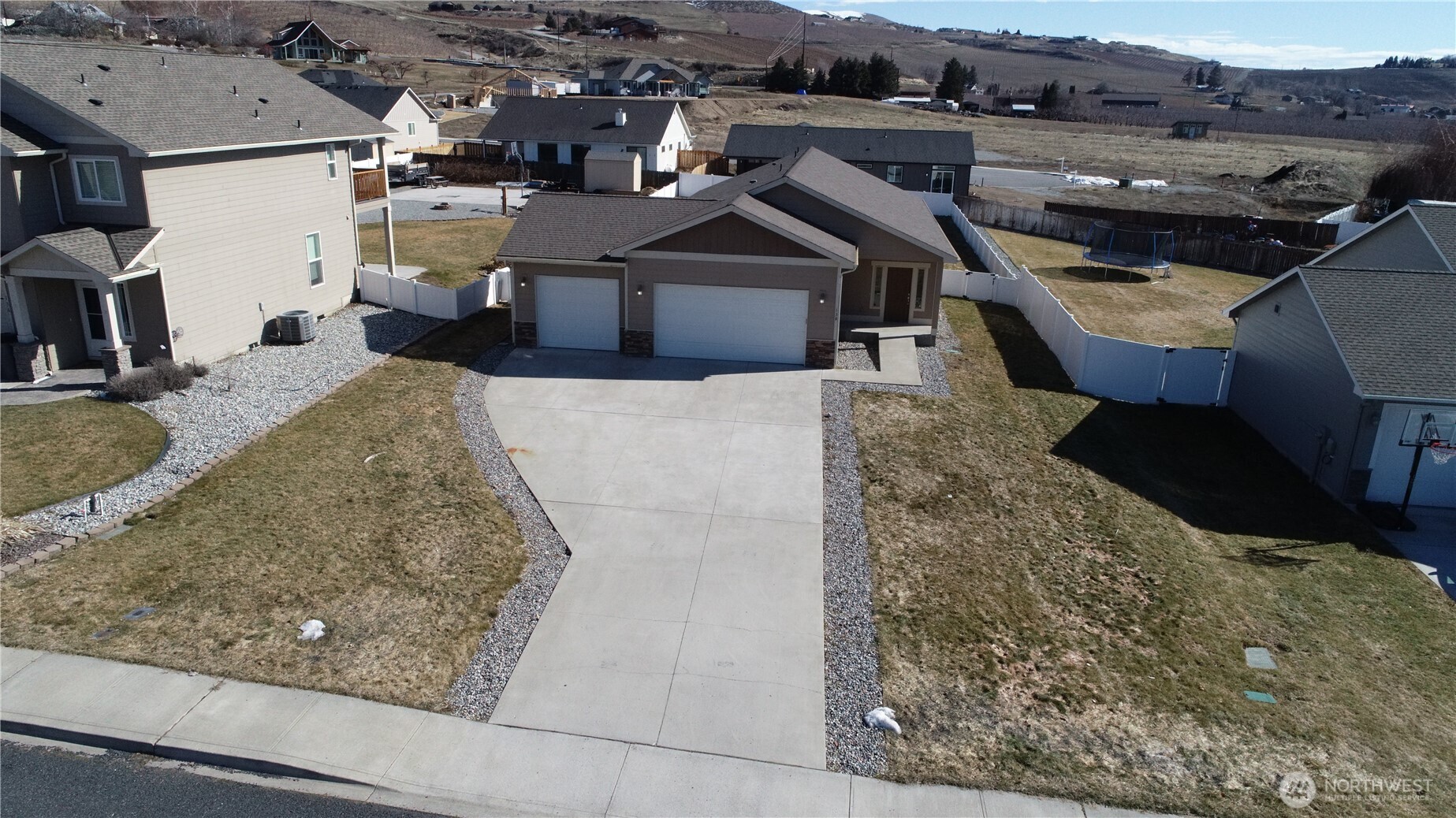 138 Summer Breeze Road Property Photo 5