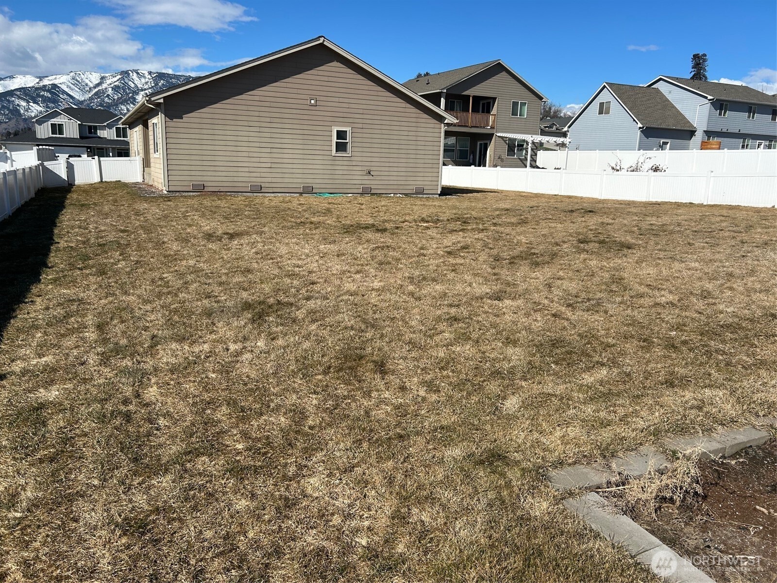 138 Summer Breeze Road Property Photo 8