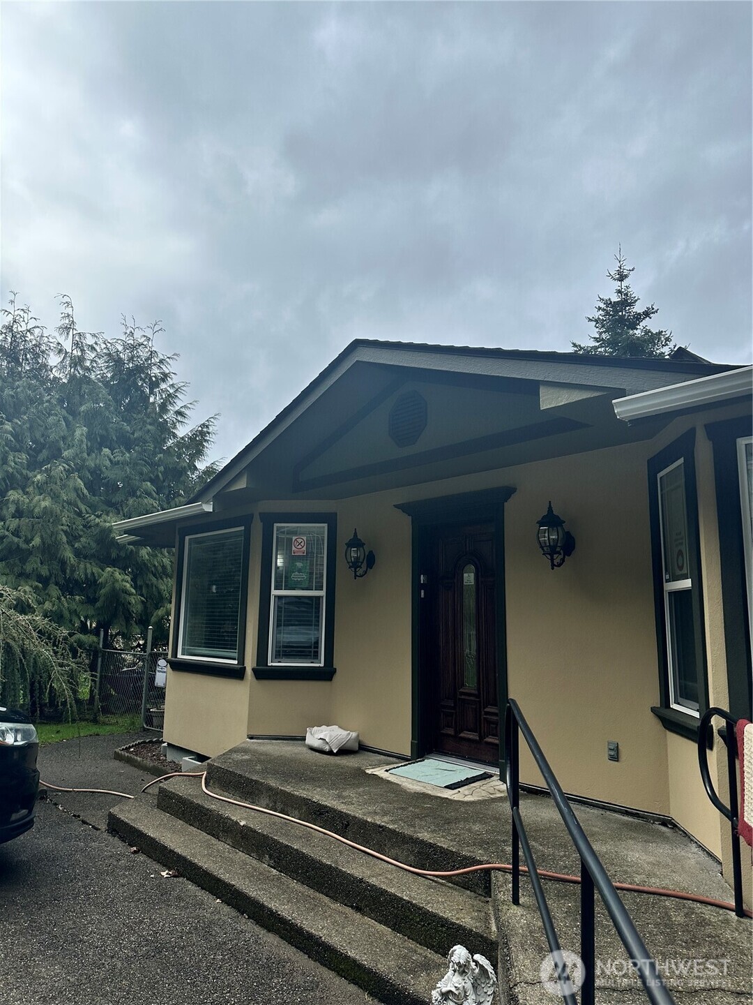 2339902 Property Photo