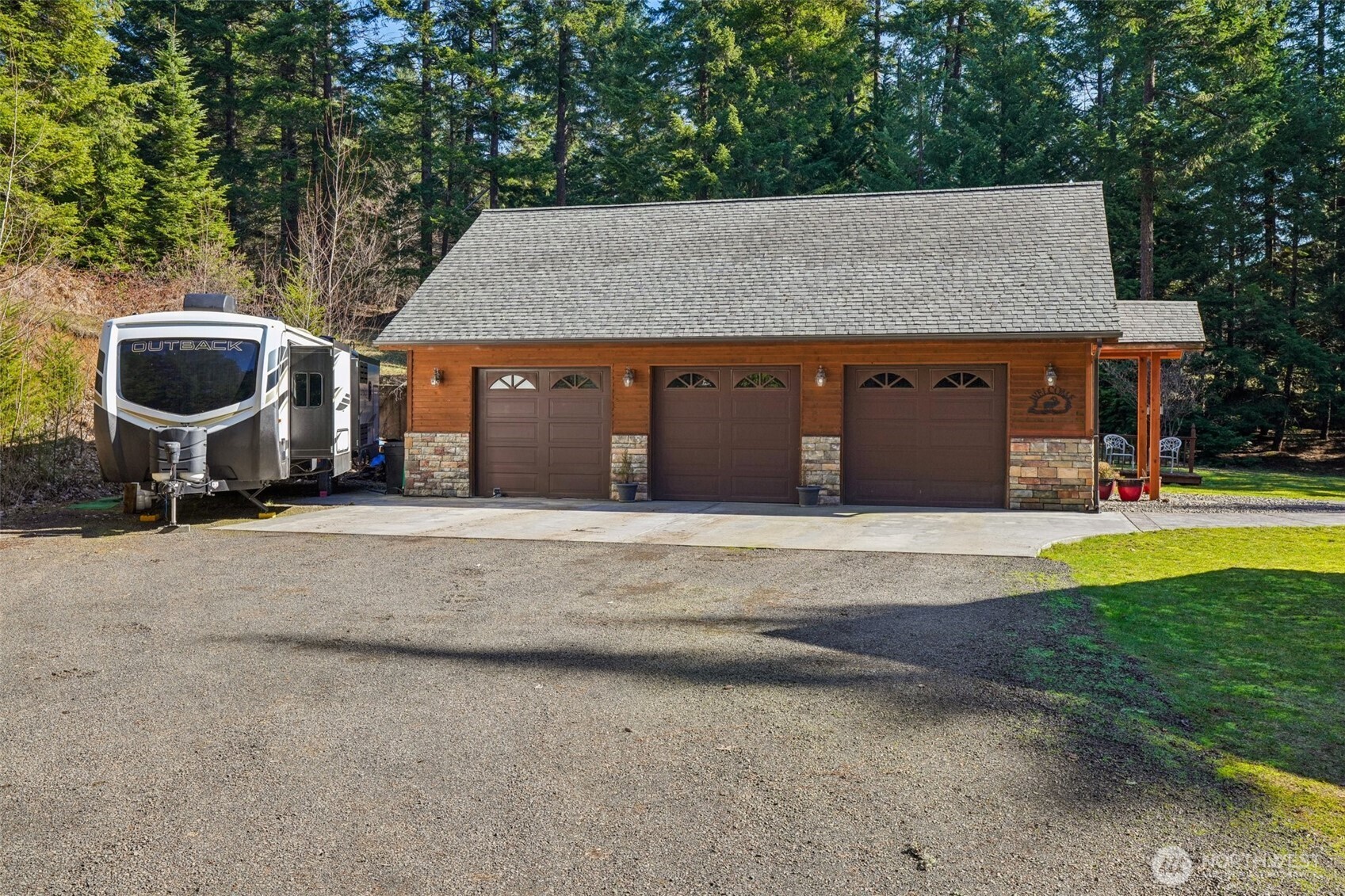 232 Upper Lakeview Road Property Photo 5