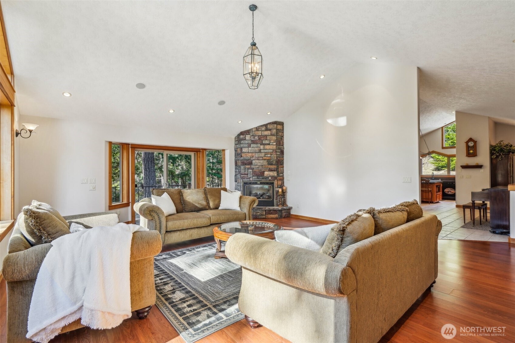 232 Upper Lakeview Road Property Photo 9