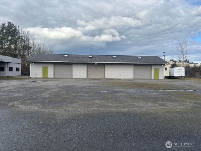 6005 20th Street Property Photo 4