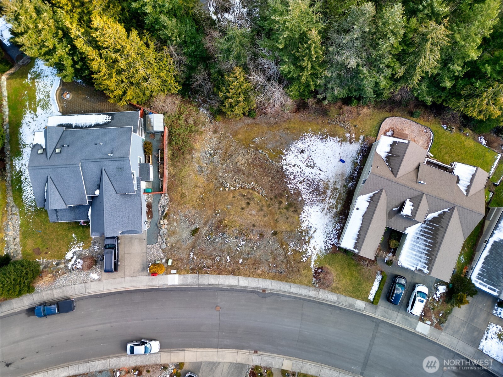 2507 Berentson Court Property Photo 3