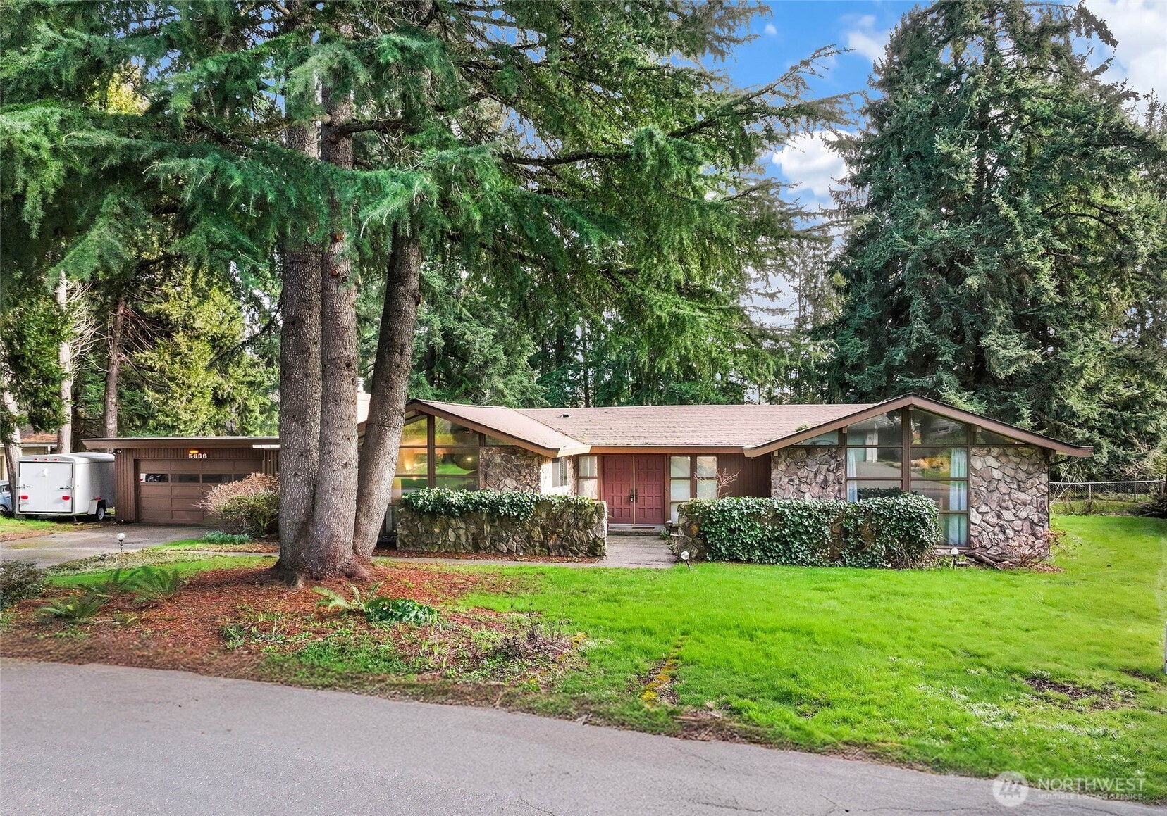 5606 Donnelly Drive Property Photo
