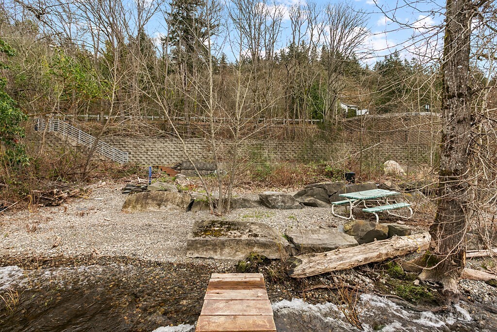 22 Xx E Lake Sammamish Parkway Property Photo 8