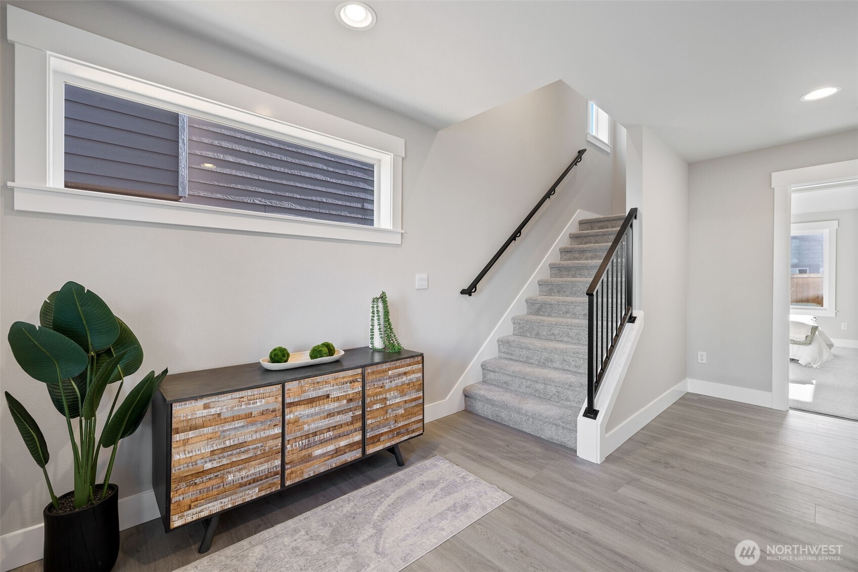 1022 168th Street Property Photo 5