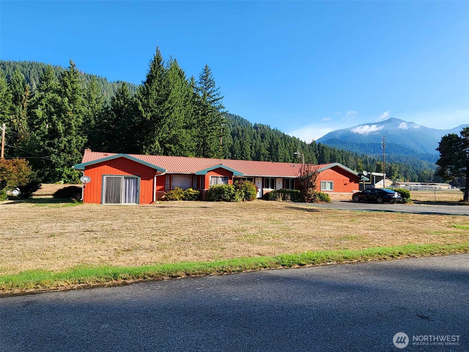 10023 Us Hwy 12 Property Photo 2