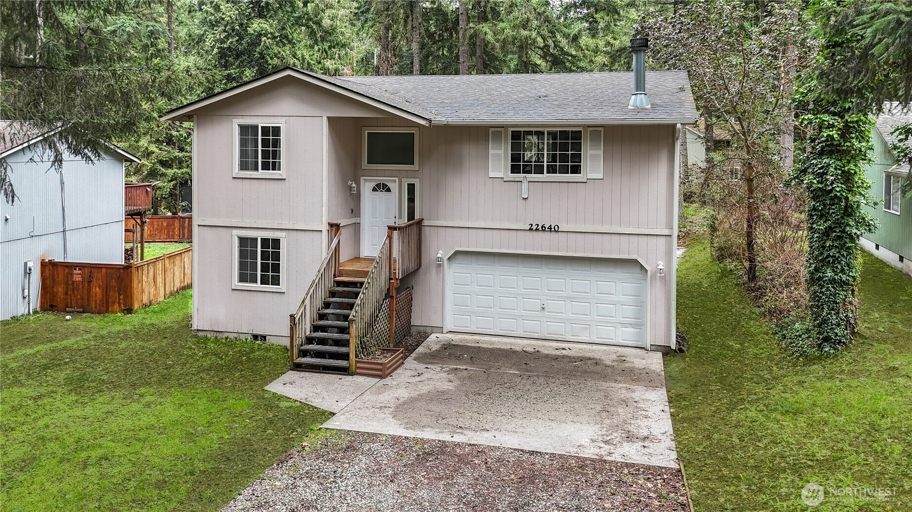 22640 Brookside Court Property Photo