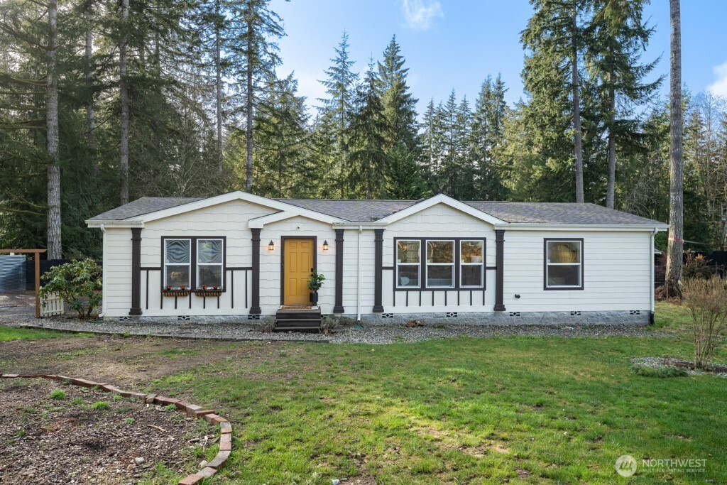 1192 E Lakeshore Drive W Property Photo