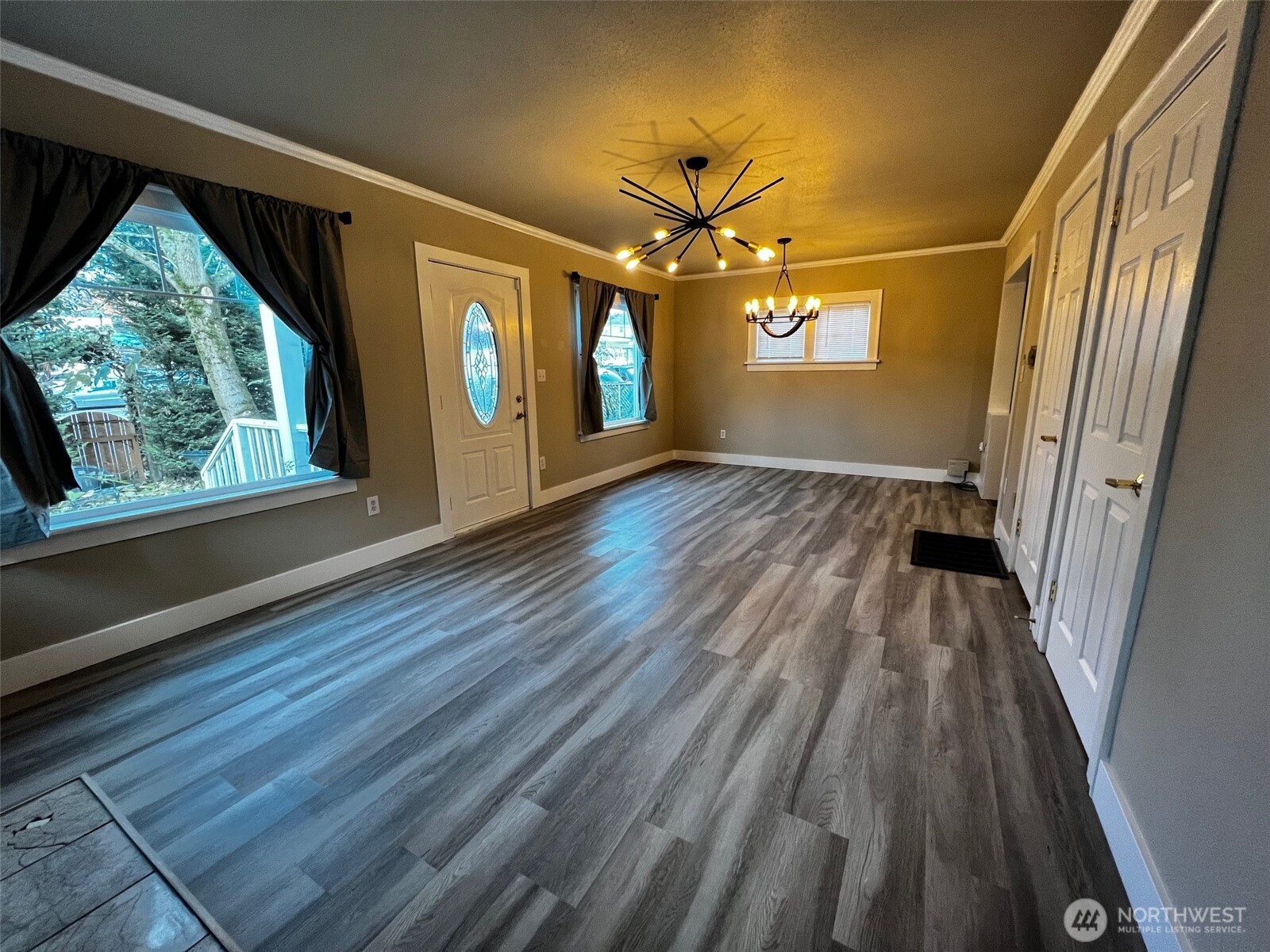 7846 Lake City Way Property Photo 8