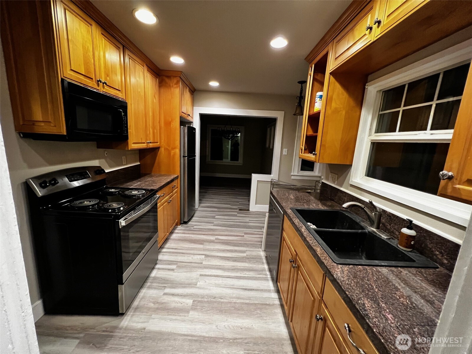 7846 Lake City Way Property Photo 12