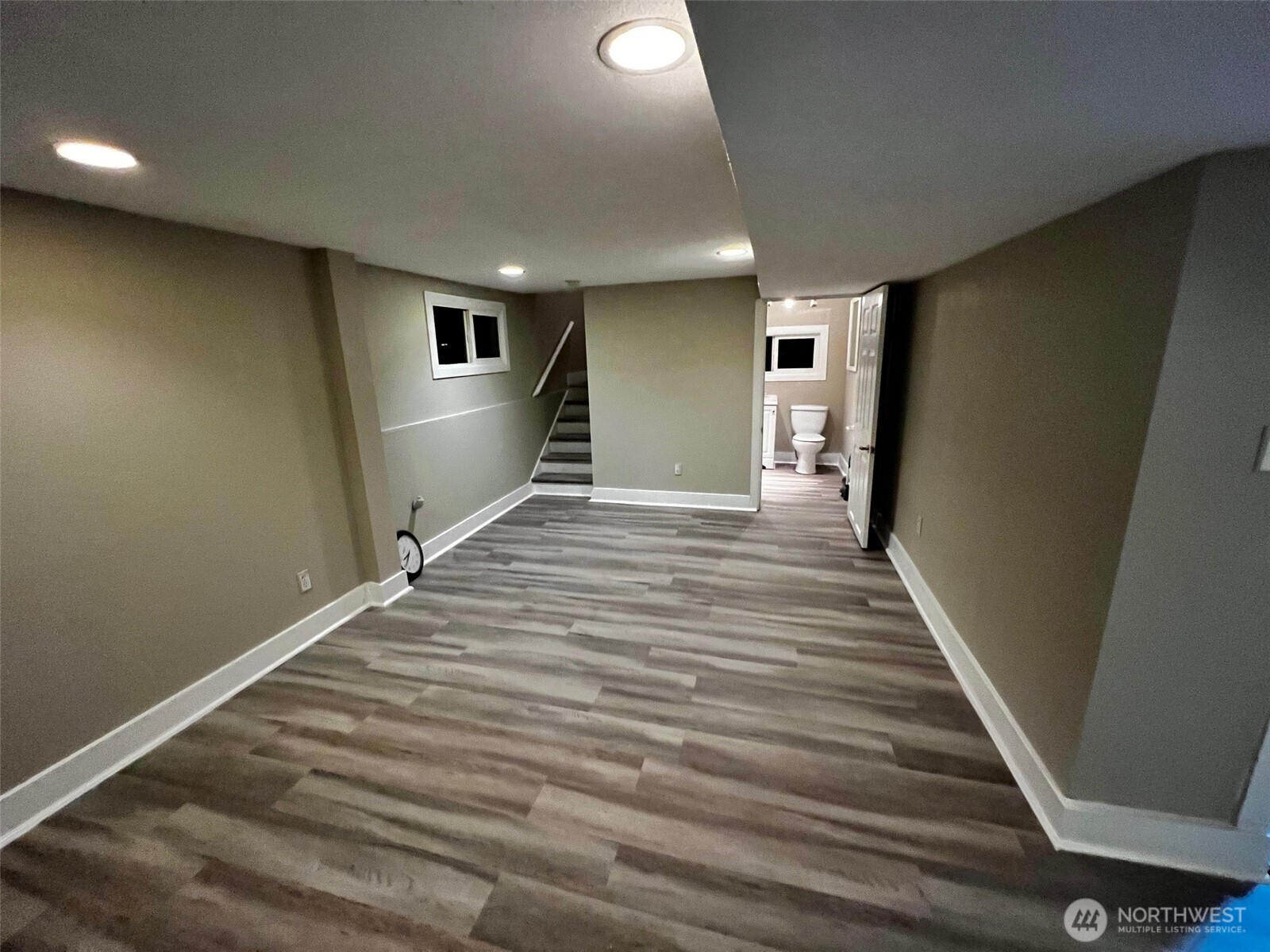 7846 Lake City Way Property Photo 19