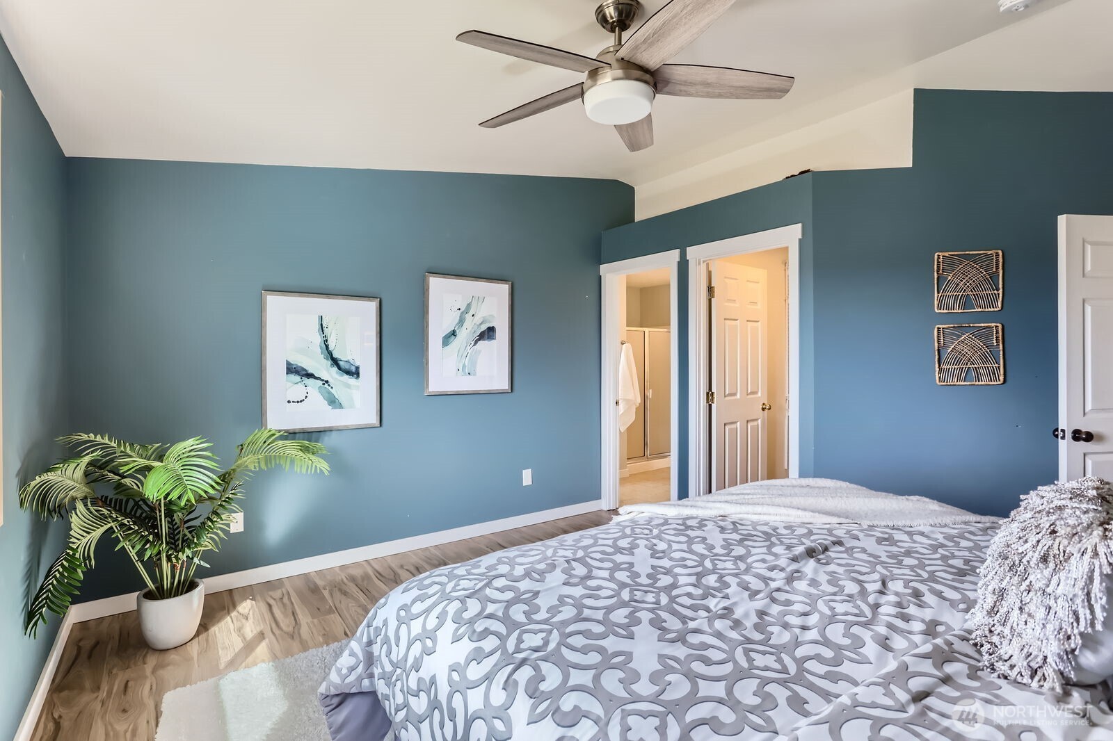 2826 72nd Drive Property Photo 8
