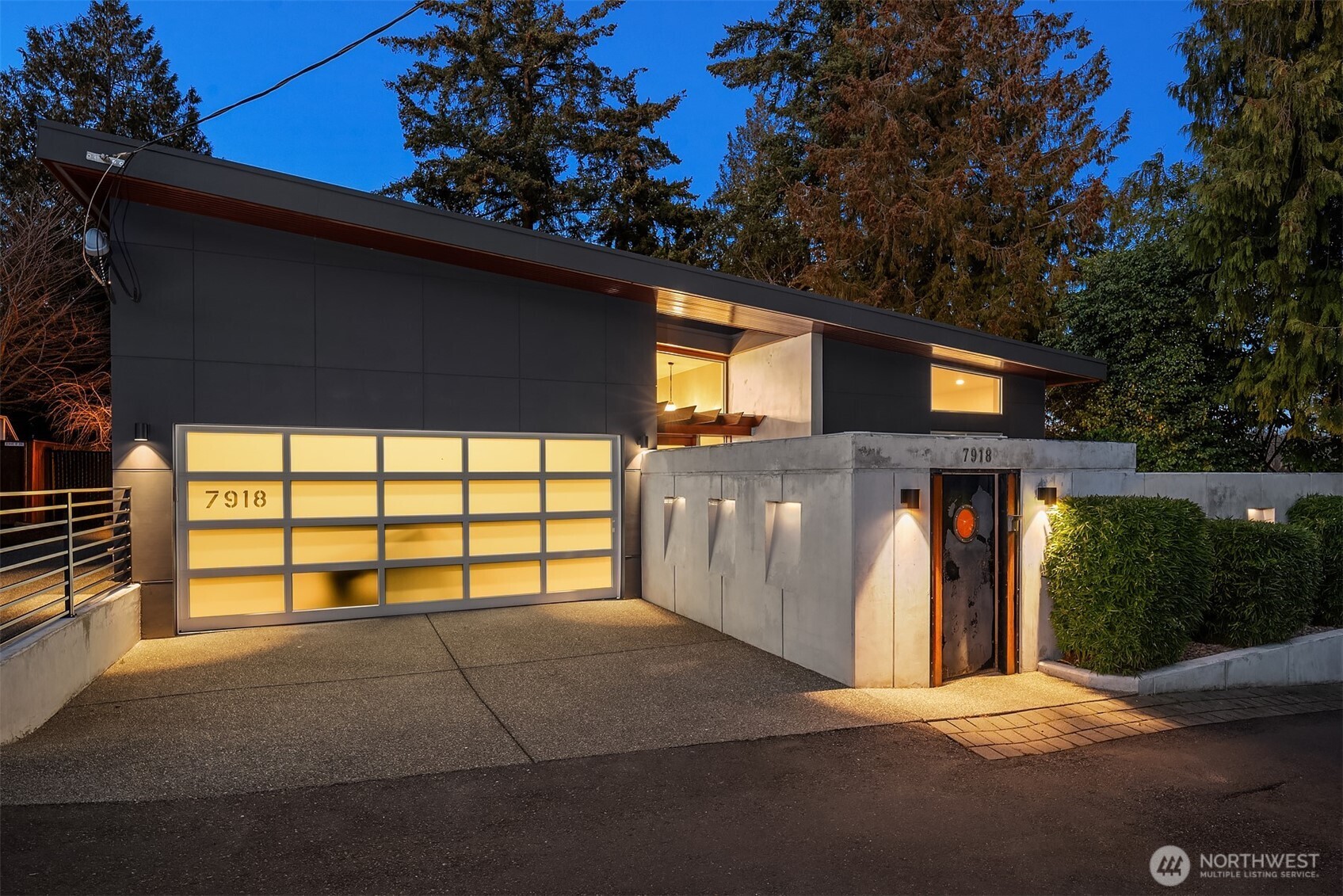 7918 Seward Park Avenue Property Photo