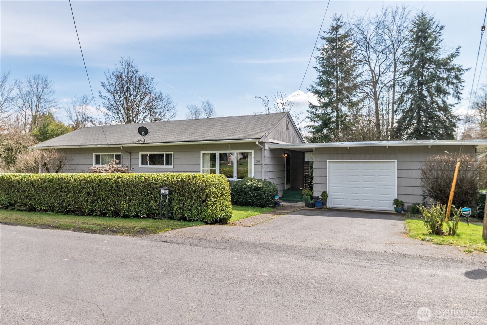 708 Fishers Lane Property Photo