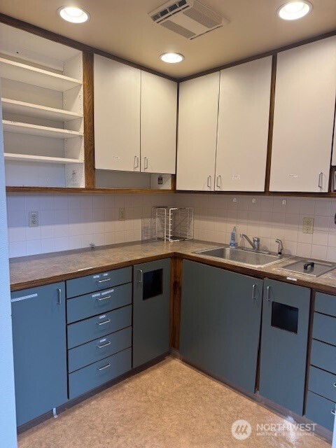 1100 Eastside Street Property Photo 7
