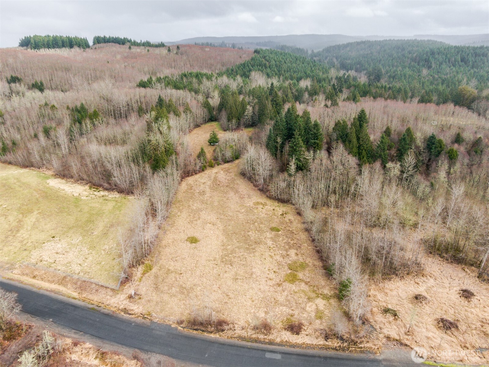 125 Nw Hill Creek Road Property Photo 4