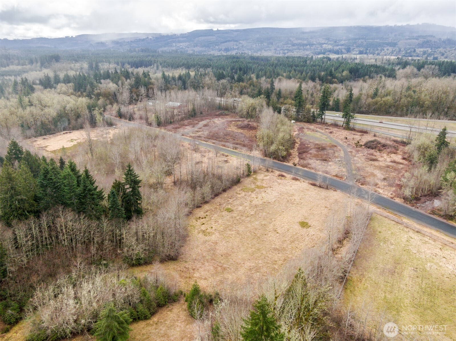 125 Nw Hill Creek Road Property Photo 6