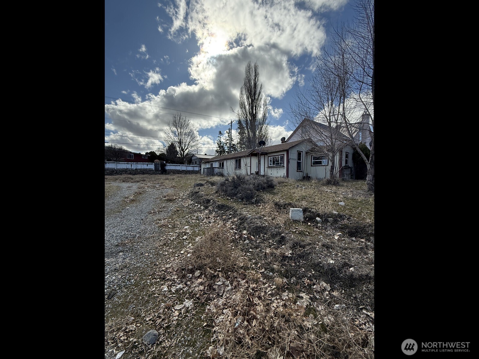 120 Electric Blvd Property Photo 2
