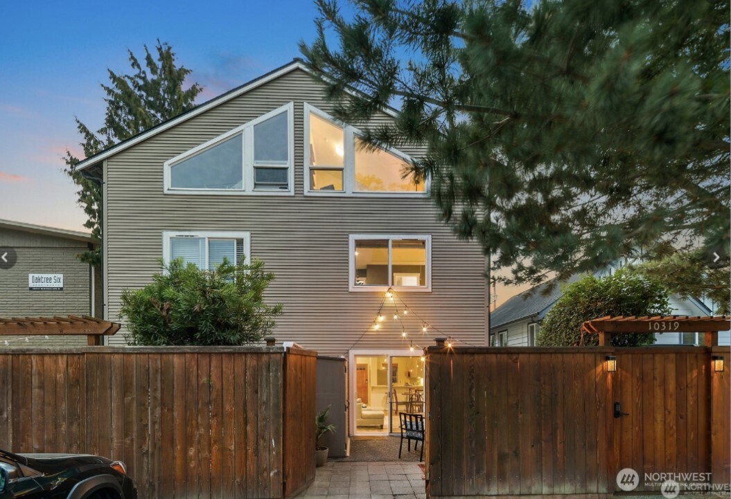 10319 Midvale Ave N A Property Photo 1