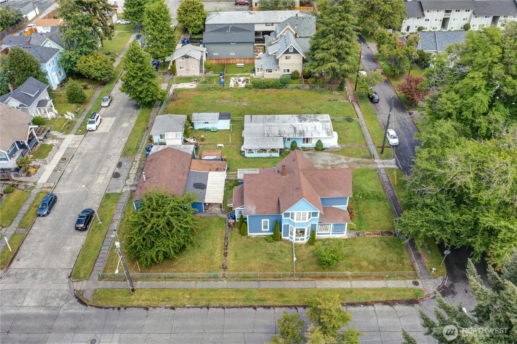638 646 S Steele Street Property Photo 6