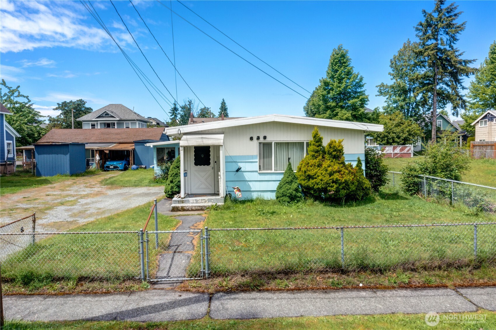 638 646 S Steele Street Property Photo 11