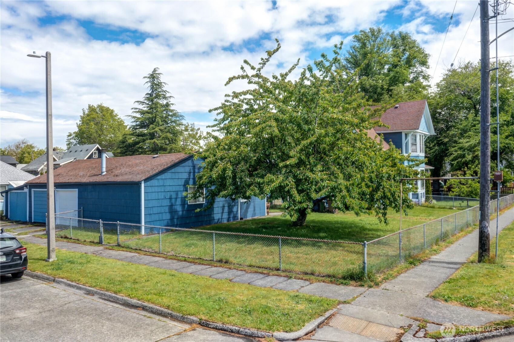 638 646 S Steele Street Property Photo 13
