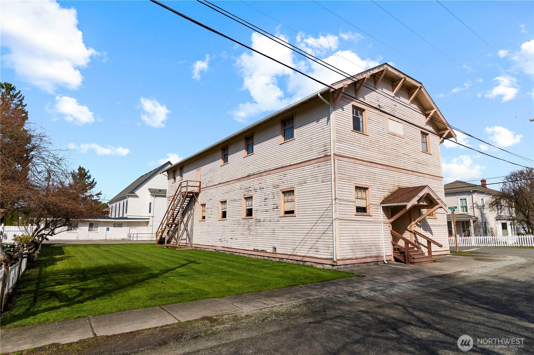 602 S 3rd Street Property Photo 2