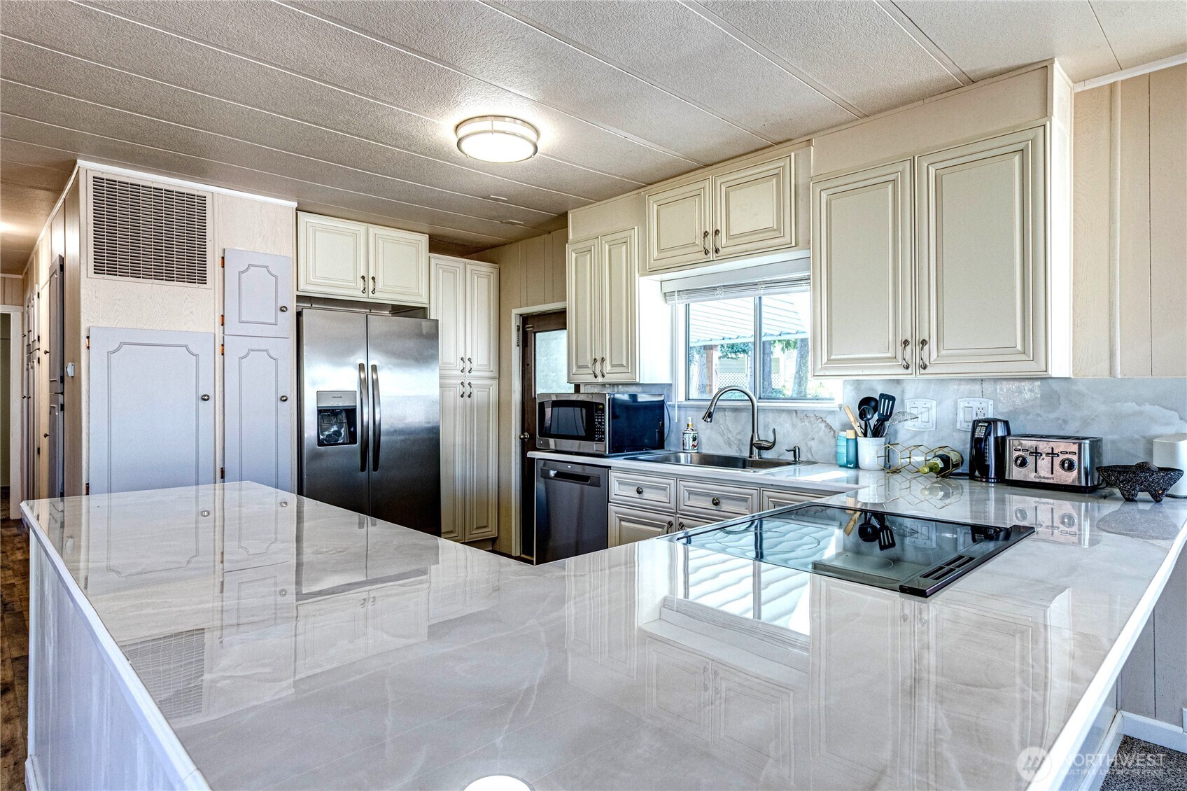 13320 Hwy 99 37 Property Photo 13