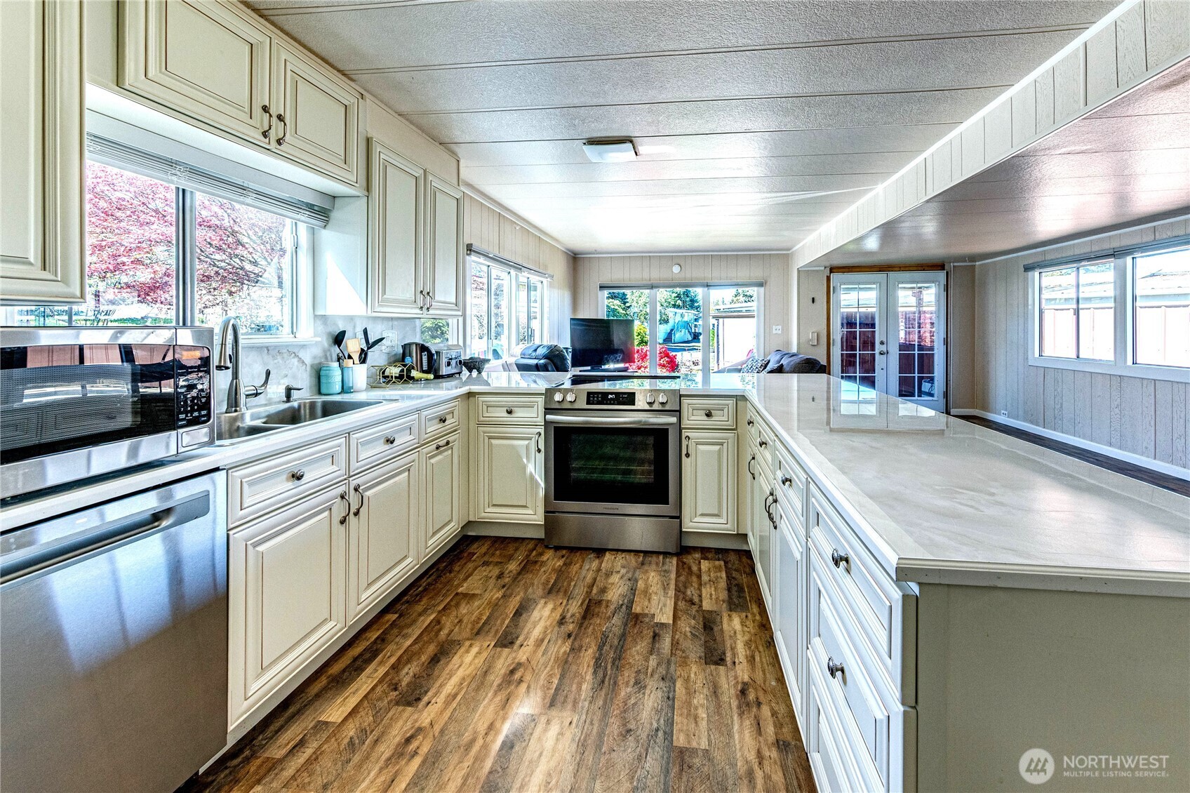 13320 Hwy 99 37 Property Photo 14