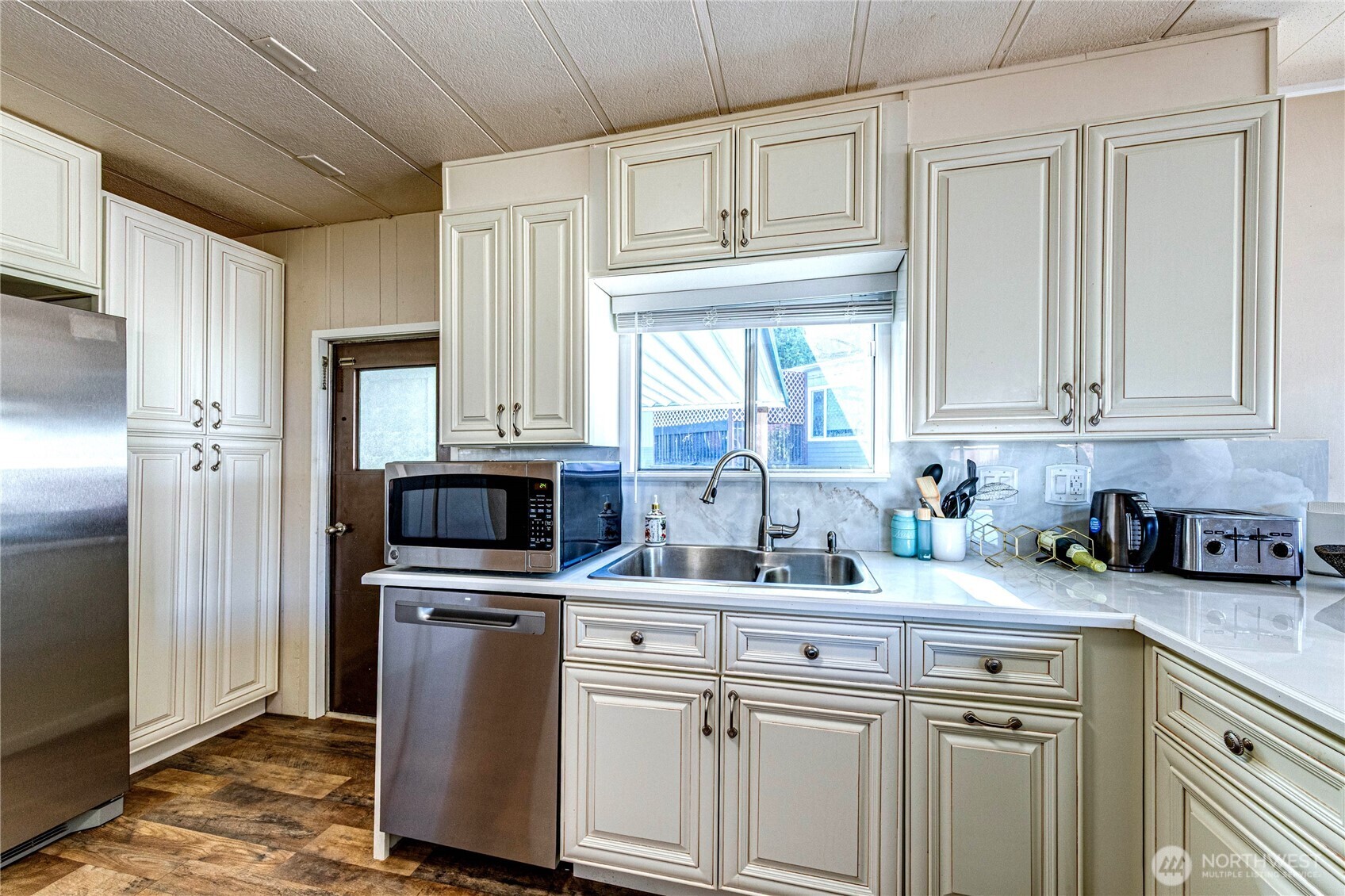 13320 Hwy 99 37 Property Photo 17