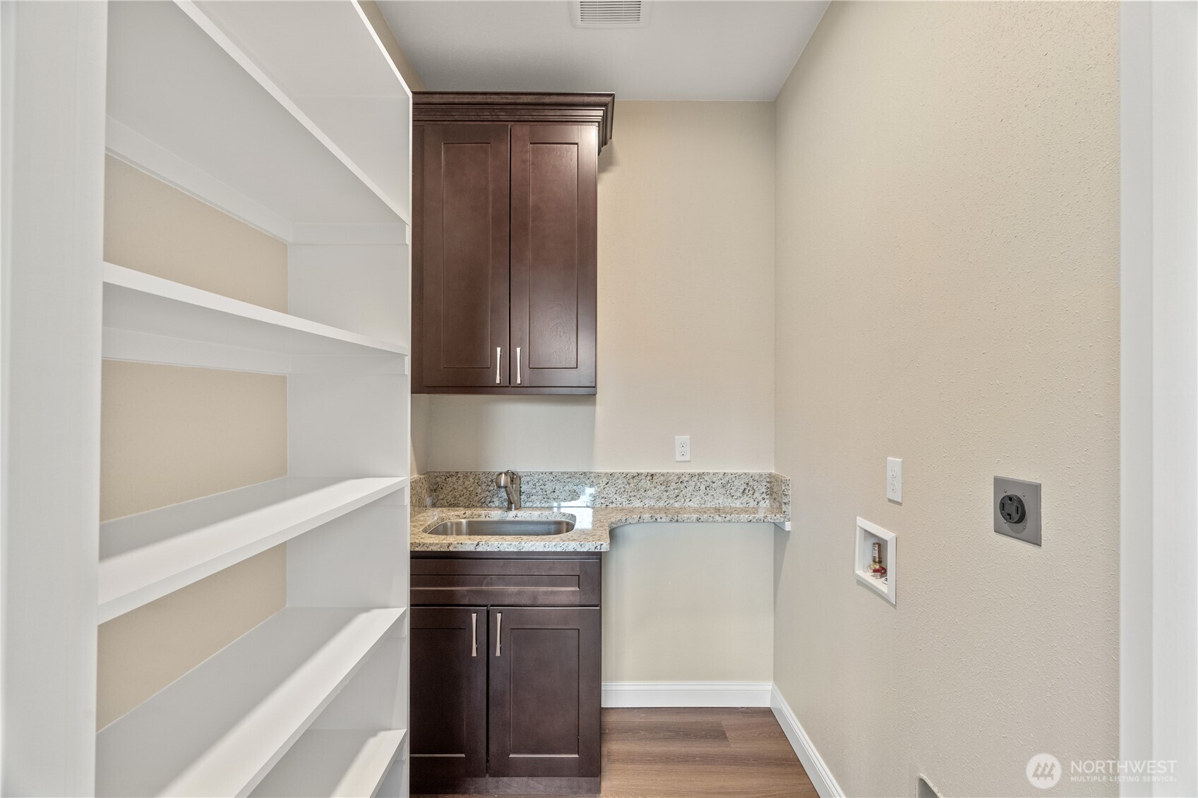 3155 Sanderling Drive Property Photo 28