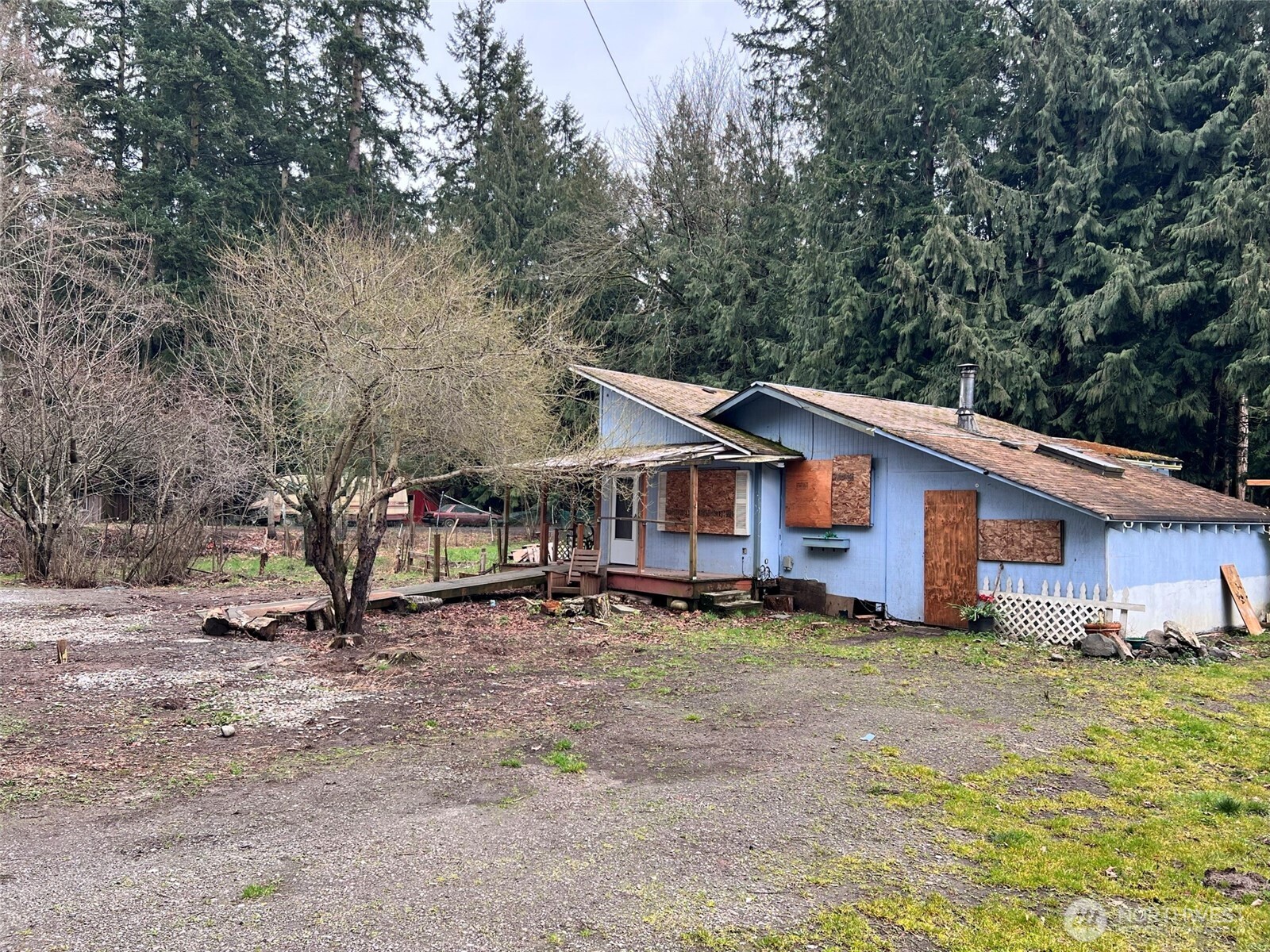 261 W Kinkaid Property Photo 4