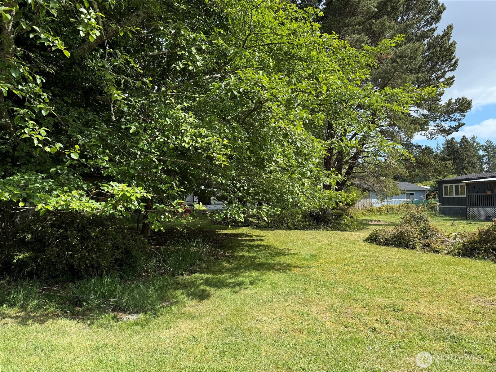 1305 322nd Place Property Photo 3