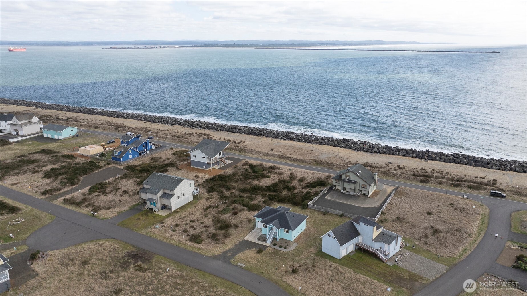 1493 E Ocean Shores Boulevard Property Photo 4