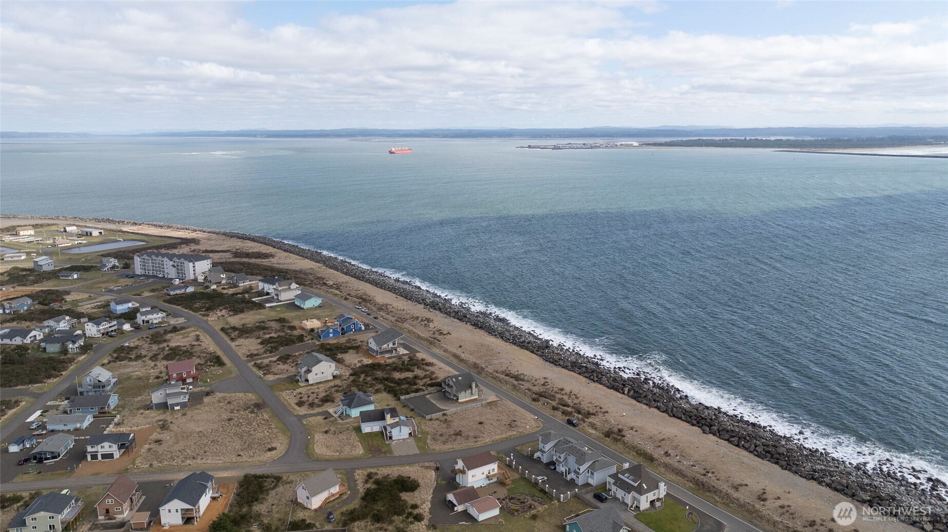 1493 E Ocean Shores Boulevard Property Photo 20