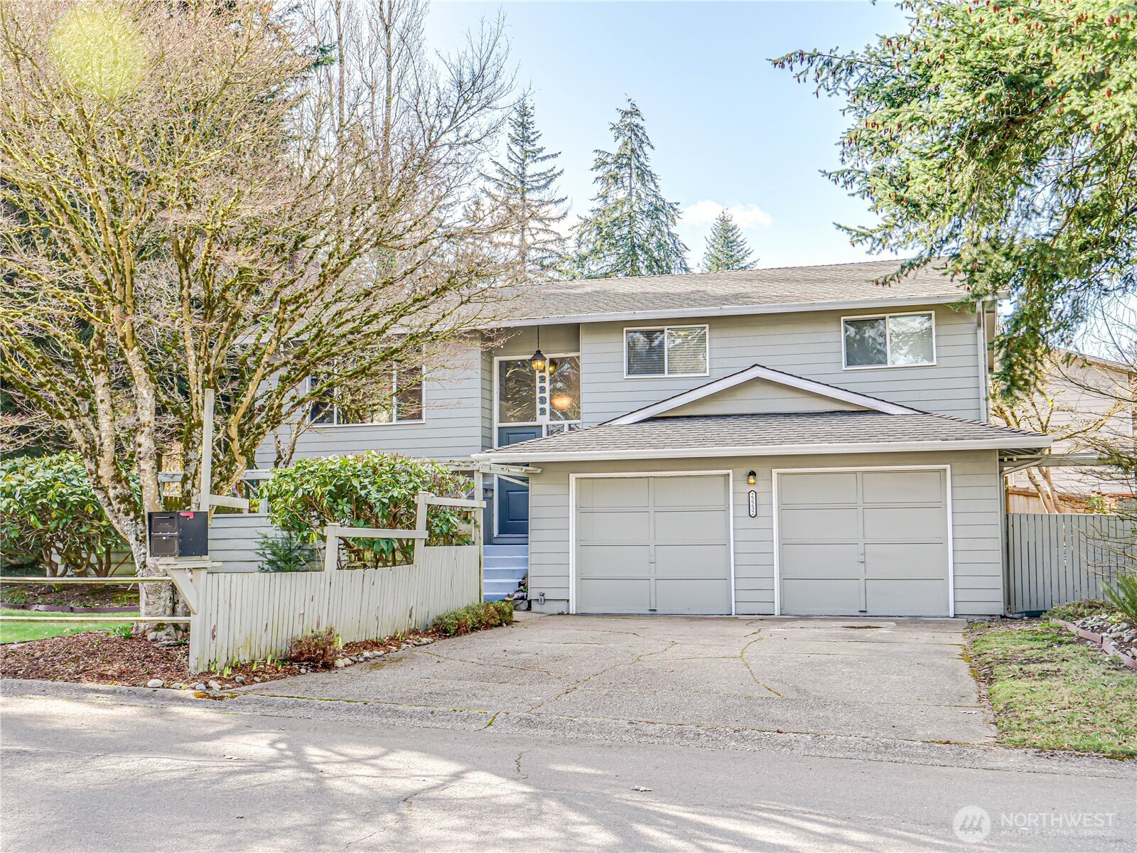 22232 4th Place Property Photo