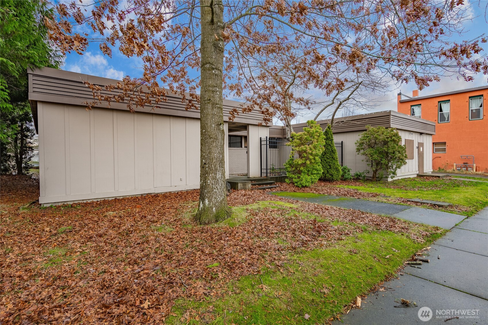 253 Martin Street Property Photo