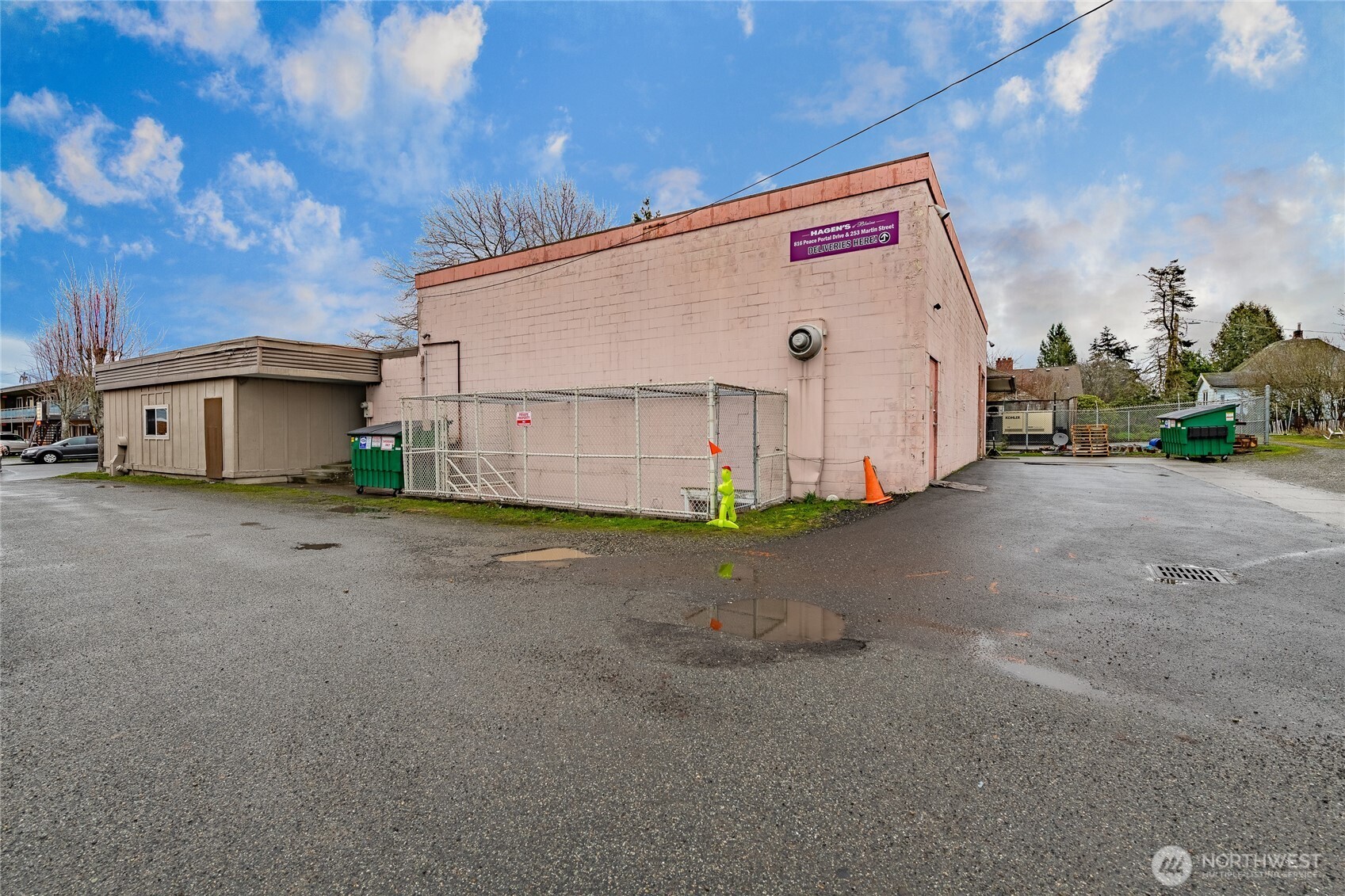 253 Martin Street Property Photo 2
