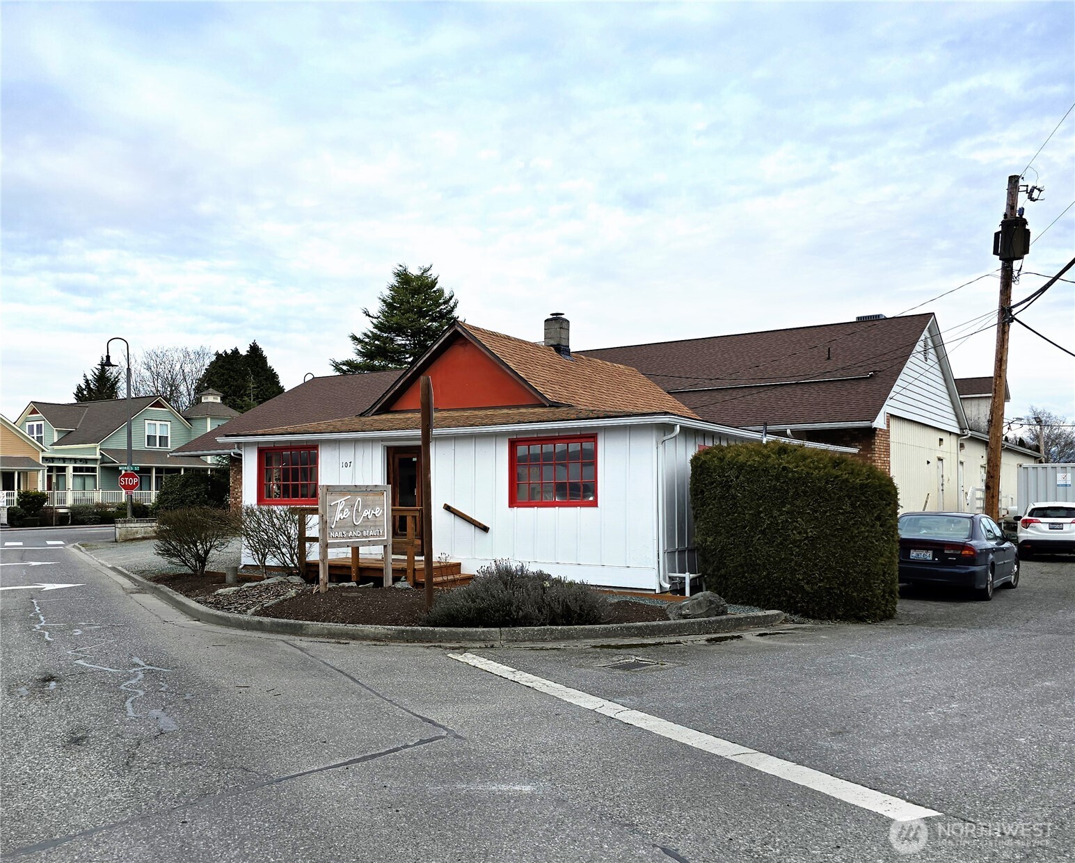 105 Maple Avenue Property Photo