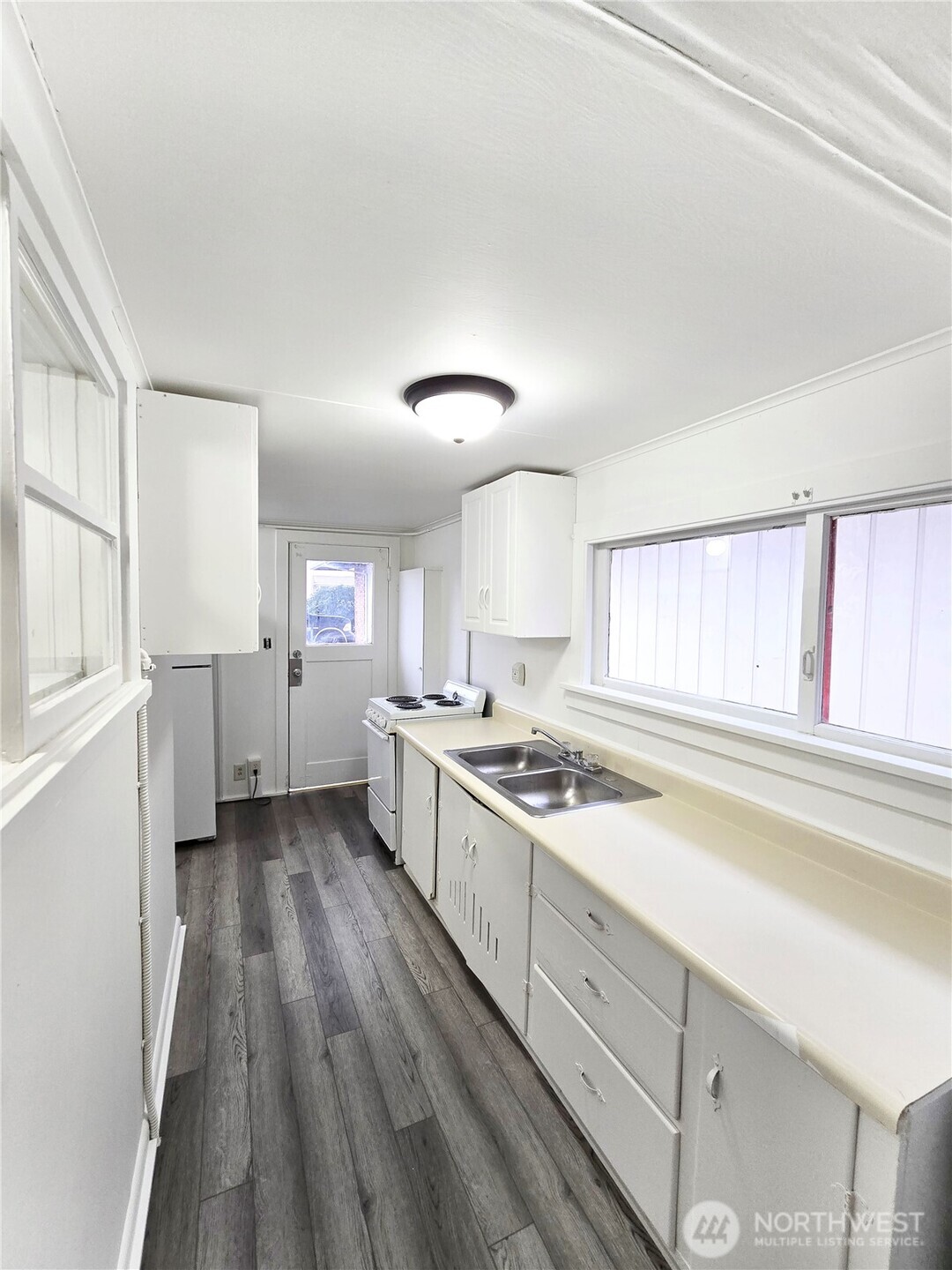 105 Maple Avenue Property Photo 8