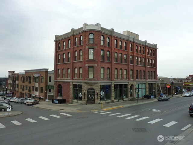 13111327 11th Street Property Photo