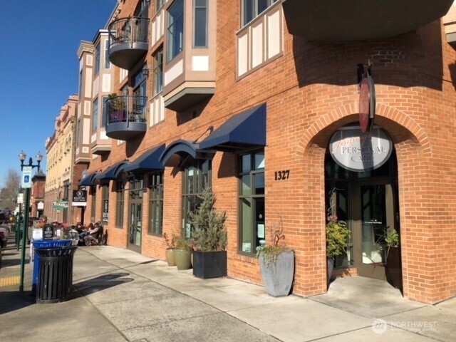 13111327 11th Street Property Photo 2