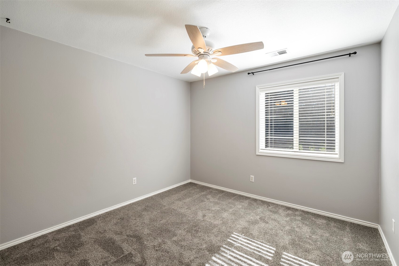 16405 Ne 38th Street Property Photo 21