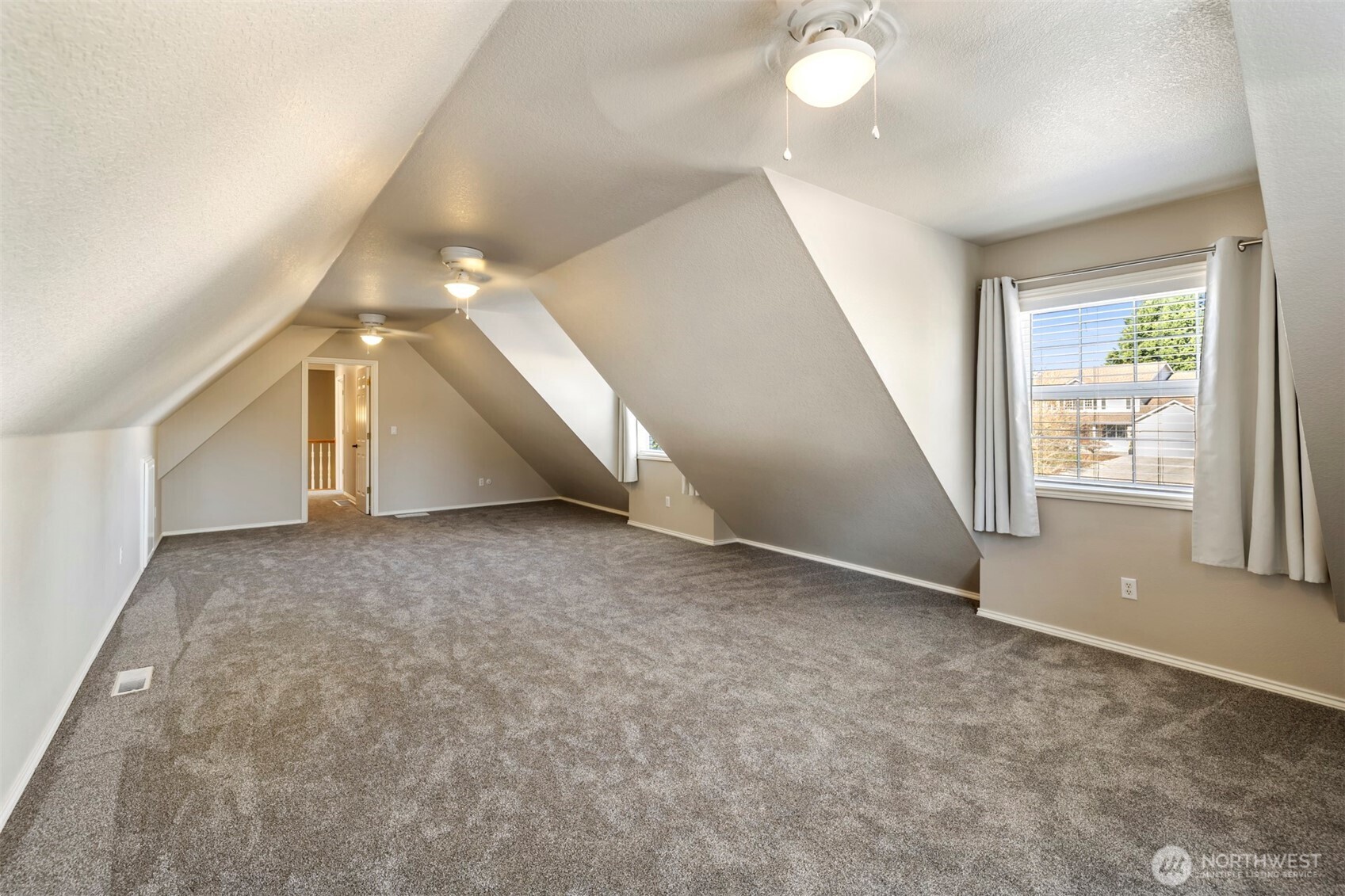 16405 Ne 38th Street Property Photo 26