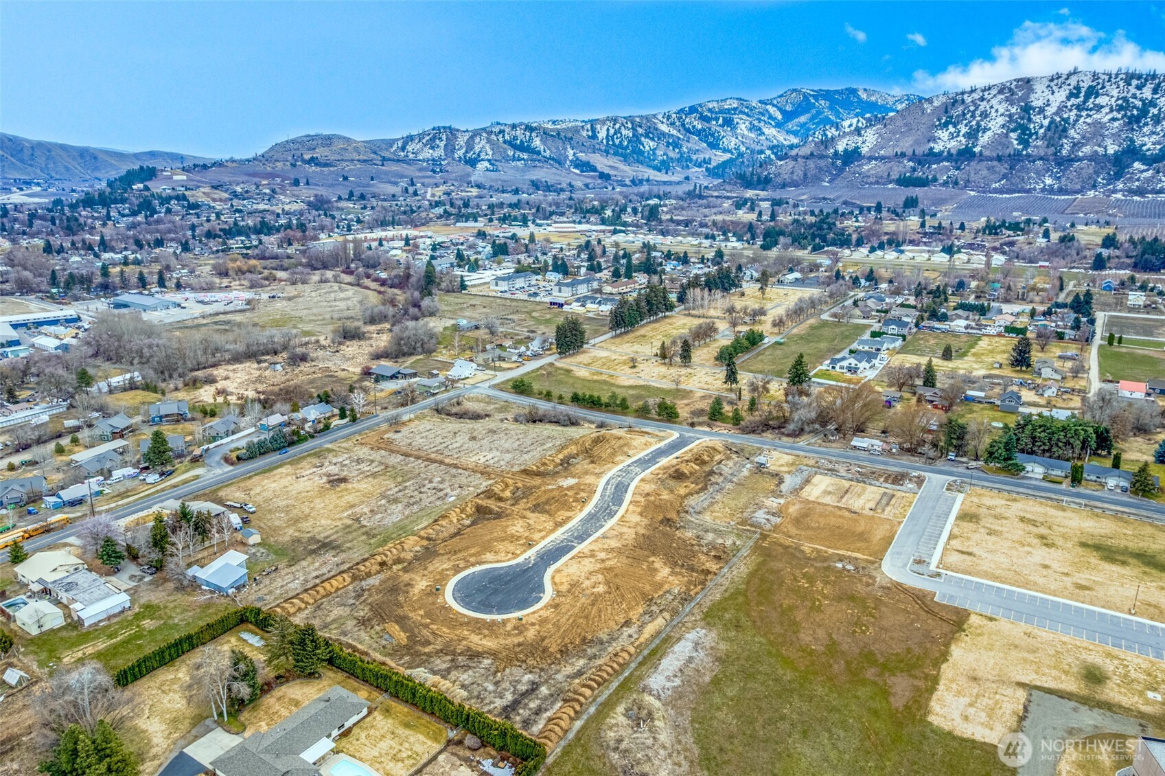 124 Fruitful Pl Property Photo